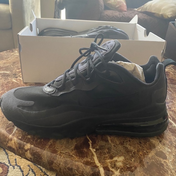 AIR MAX 270 REACT - Picture 3 of 9